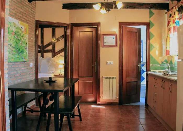 Complejo Turistico Canadas Casas De Campo- Actividades Gratuitas Todos Fines De Semana バーニョス・デ・モンテマヨール