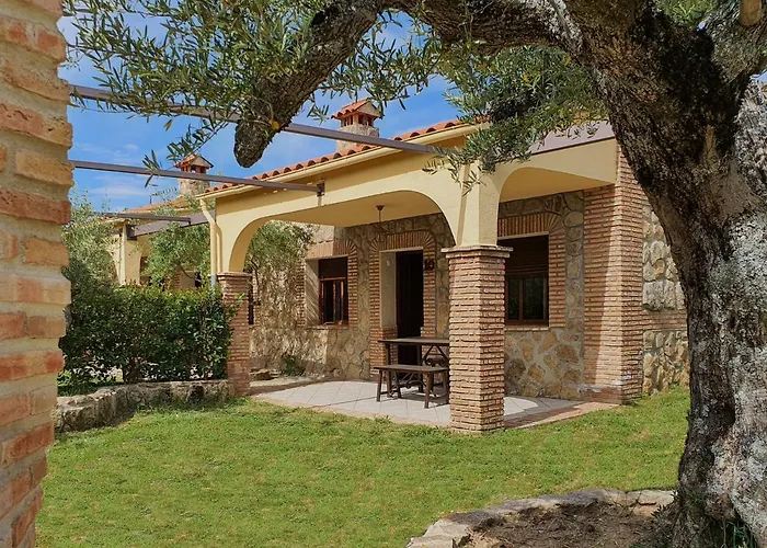 Complejo Turístico Cañadas Casas De Campo- Actividades Gratuitas Todos Fines De Semana Casa rural Banos De Montemayor